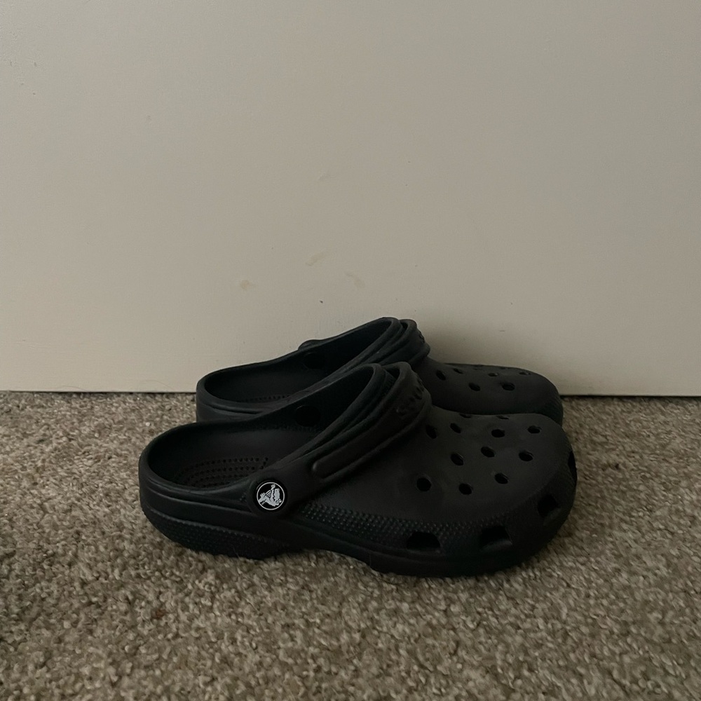 like new, black unisex (official) crocs.